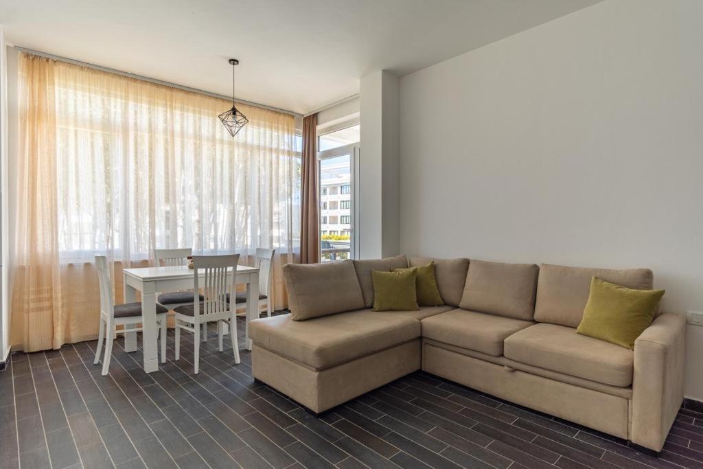 Ajten Apartments Durres Exterior photo